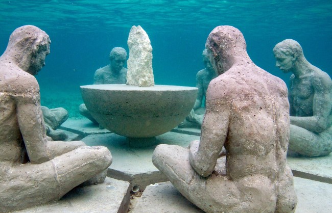 underwater sculpture – Repeating Islands